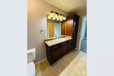 872 N Shepard Creek Pkwy, Farmington, UT 84025 - Photo 13