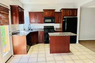 872 N Shepard Crk Pkwy, Farmington, UT 84025 - Photo 5