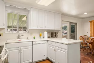 79 S Talbot Dr E, Layton, UT 84041 - Photo 7