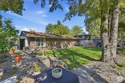 746 E Pontiac Dr, Murray, UT 84107 - Photo 33