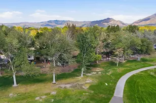 746 E Pontiac Dr, Murray, UT 84107 - Photo 43