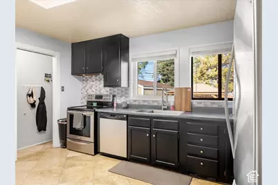 4581 S 150 W, Washington Terrace, UT 84405 - Photo 25