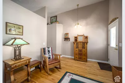 260 E Ashbrook Cir, Midvale, UT 84047 - Photo 7