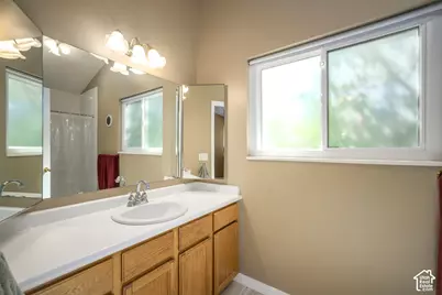 260 E Ashbrook Cir, Midvale, UT 84047 - Photo 19