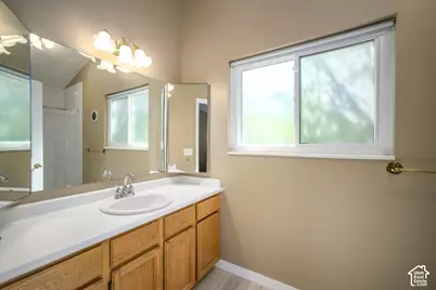260 E Ashbrook Cir, Midvale, UT 84047 - Photo 21