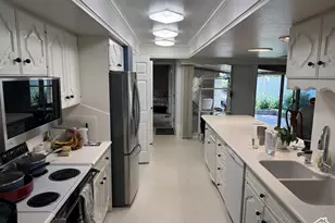 6540 S 1660 E, Murray, UT 84121 - Photo 3