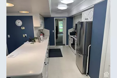 6540 S 1660 E, Murray, UT 84121 - Photo 7