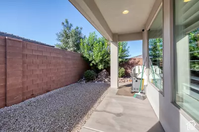 3008 E Photinia Dr, Saint George, UT 84790 - Photo 23