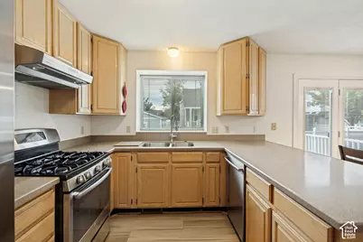 1059 W Buckskin N, West Jordan, UT 84088 - Photo 7