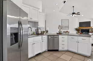 2538 S Cimmaron Dr E, Springville, UT 84663 - Photo 7