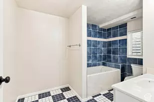 1535 S 250 E, Kaysville, UT 84037 - Photo 17