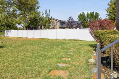 1535 S 250 E, Kaysville, UT 84037 - Photo 25