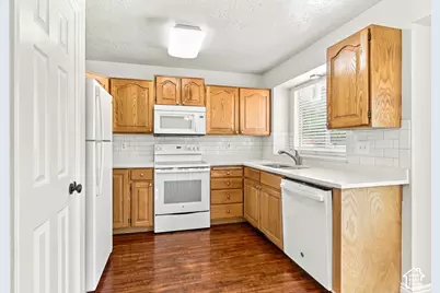 1535 S 250 E, Kaysville, UT 84037 - Photo 5
