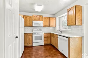 1535 S 250 E, Kaysville, UT 84037 - Photo 5