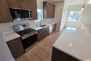 7629 S 300 E, Sandy, UT 84047 - Photo 9
