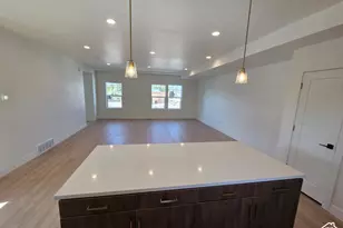 7629 S 300 E, Sandy, UT 84047 - Photo 7