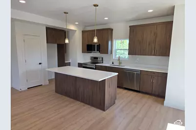 7629 S 300 E, Sandy, UT 84047 - Photo 3