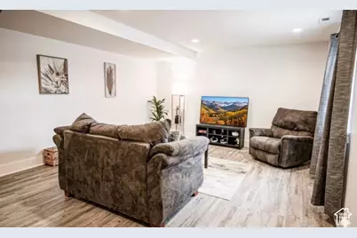 1222 E 300 S, Smithfield, UT 84335 - Photo 33