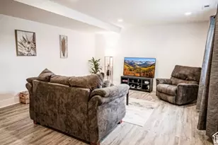 1222 E 300 S, Smithfield, UT 84335 - Photo 33