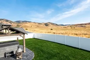 1222 E 300 S, Smithfield, UT 84335 - Photo 15
