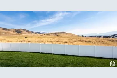 1222 E 300 S, Smithfield, UT 84335 - Photo 13