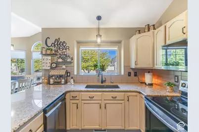 9136 S Teton Estates Dr W, West Jordan, UT 84088 - Photo 19