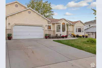 9136 S Teton Estates Dr W, West Jordan, UT 84088 - Photo 3