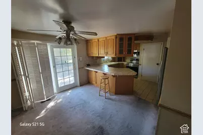 2446 E Sundown Ave S, Cottonwood Heights, UT 84121 - Photo 7