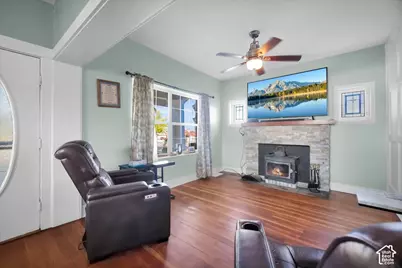 490 N State St, Mount Pleasant, UT 84647 - Photo 7