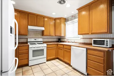 4266 S Morris St W, Taylorsville, UT 84129 - Photo 7