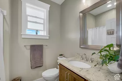 541 E 8900 S, Paradise, UT 84328 - Photo 9