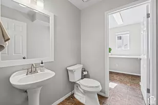 5709 S 2200 W, Roy, UT 84067 - Photo 17