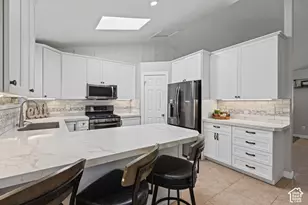 5709 S 2200 W, Roy, UT 84067 - Photo 9