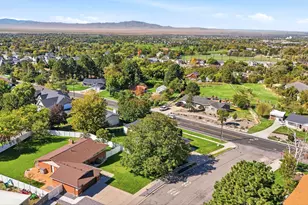 635 S Mountain Rd, Fruit Heights, UT 84037 - Photo 29