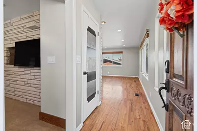 946 E Arlington Way S, Bountiful, UT 84010 - Photo 7