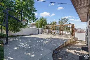 946 E Arlington Way S, Bountiful, UT 84010 - Photo 45