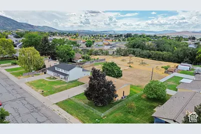 626 S 400 E #A-B, Payson, UT 84651 - Photo 19