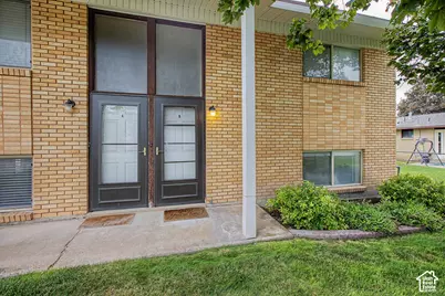 626 S 400 E #A-B, Payson, UT 84651 - Photo 5