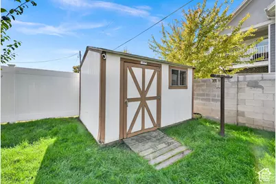 935 N 325 W, Bountiful, UT 84010 - Photo 17