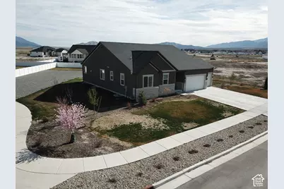 635 S Chan Dr E, Grantsville, UT 84029 - Photo 29