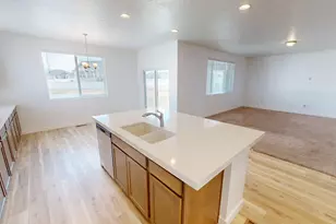 635 S Chan Dr E, Grantsville, UT 84029 - Photo 5