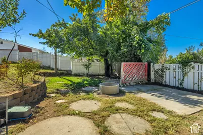 116 S Tartarian E, Bountiful, UT 84010 - Photo 29