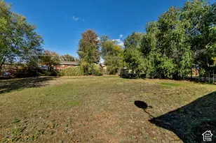 429 Center St, Clearfield, UT 84015 - Photo 3