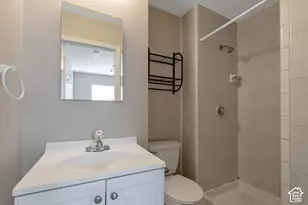 429 Center St, Clearfield, UT 84015 - Photo 13