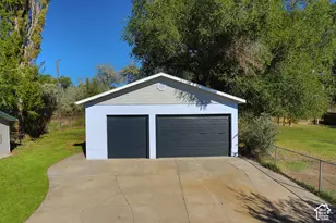 5866 S 2550 W, Roy, UT 84067 - Photo 19