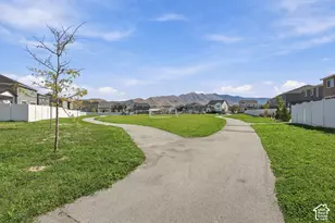 1333 E Wilbur Ln N, Eagle Mountain, UT 84005 - Photo 35