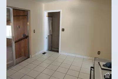 9506 S Garnet Dr E, White City, UT 84094 - Photo 11