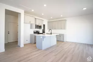 562 W 1750 N, Harrisville, UT 84404 - Photo 3