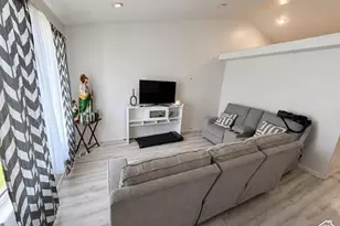 558 E Hidden Cove Ln, Lehi, UT 84043 - Photo 3