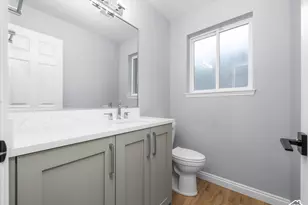 2119 E Oak Ln, Layton, UT 84040 - Photo 17